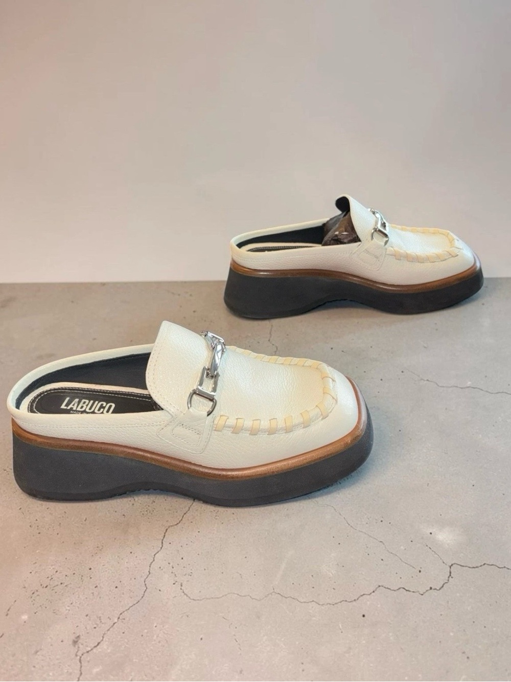 Labucq Koko Moc Shoes Ivory Womens Womens 7 Eu 37 Made In Italy BRAND NEW - Picture 4 of 9